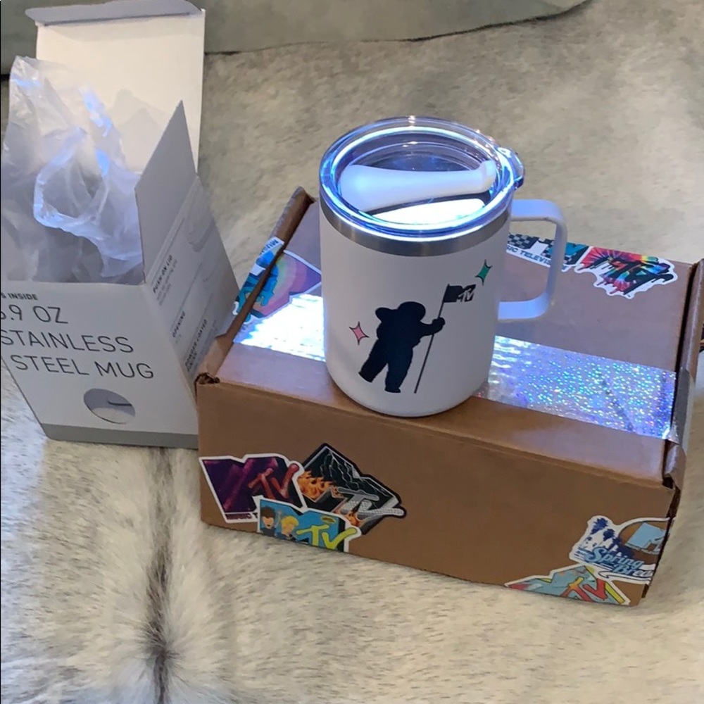 Official MTV VMA Camper stainless steel mug NIB
